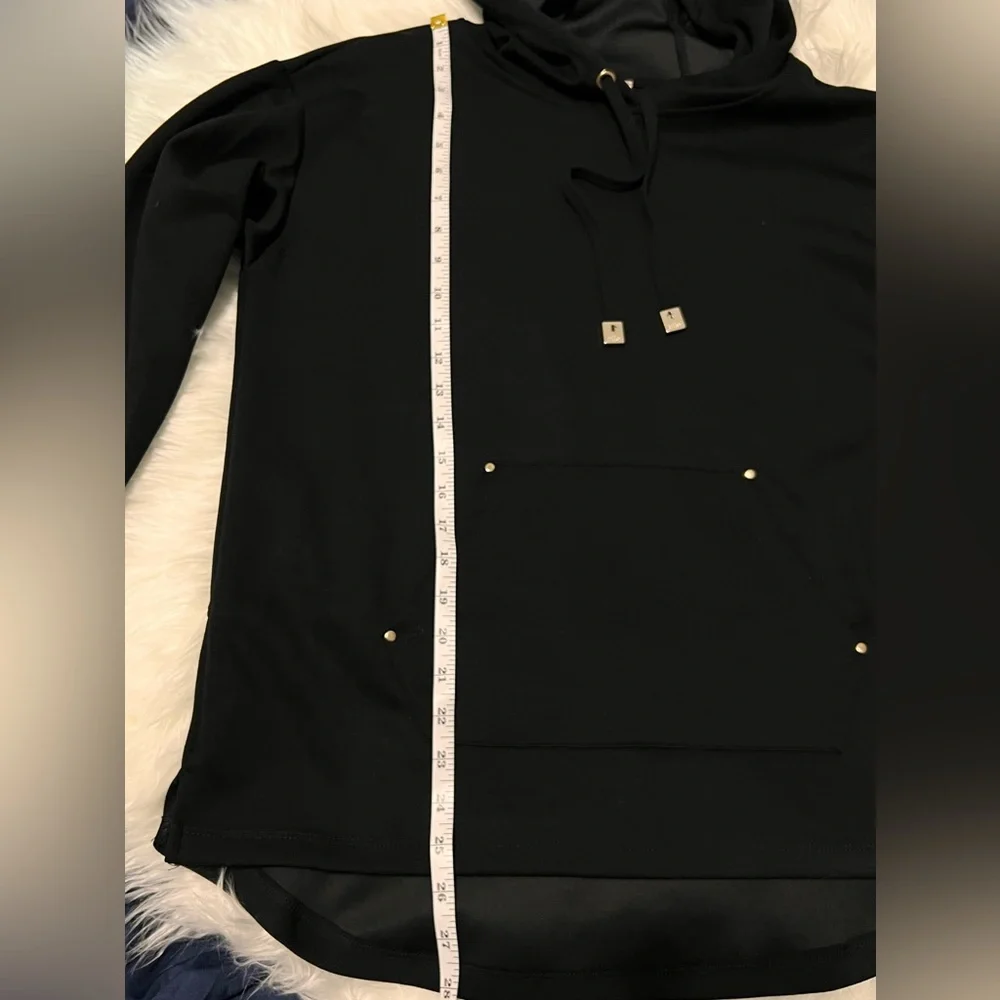 Elite Tahari Woman Black Pullover Hoodie Medium Soft, Casual, Oversized - Picture 6 of 7
